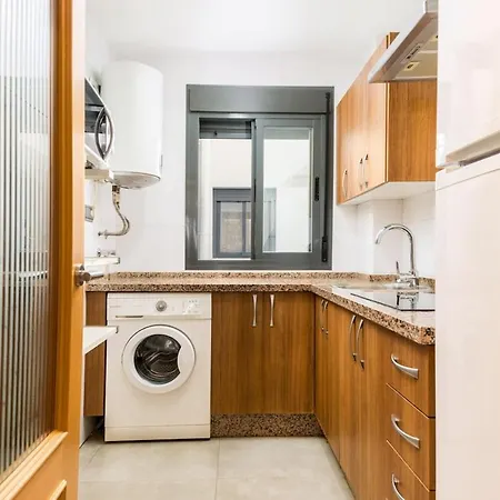 Apartment C54 - Homey 2 Bedroom In Town *